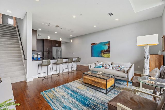 1101 Ivean Pearson RD B204, Lago Vista, TX 78645