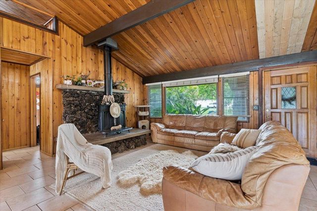 11 Keola Pl, Makawao, HI 96768