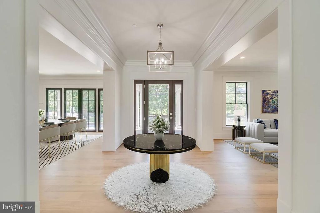 6925 ARMAT DR, Bethesda, MD 20817