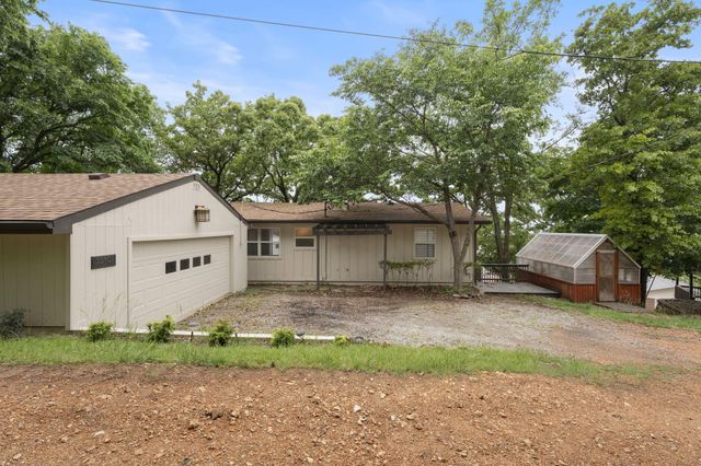 53401 E 344 Lane, Jay, OK 74346
