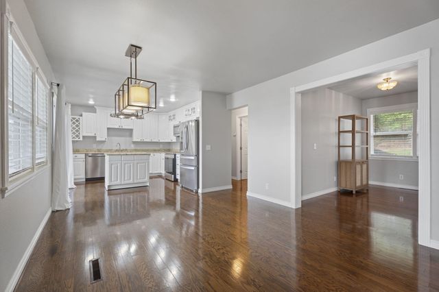 53401 E 344 Lane, Jay, OK 74346
