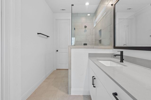 321 Orleanian DR, Buda, TX 78610