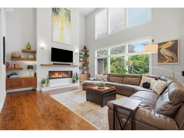 211 Se GABBERT Rd, Gresham, OR 97080