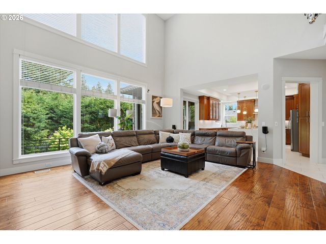 211 Se GABBERT Rd, Gresham, OR 97080
