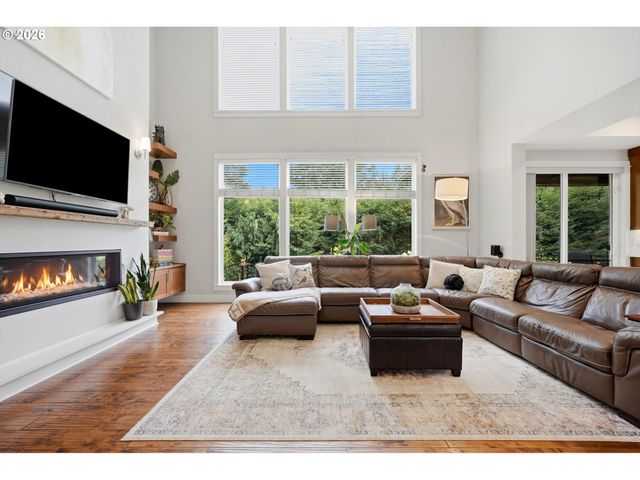 211 Se GABBERT Rd, Gresham, OR 97080