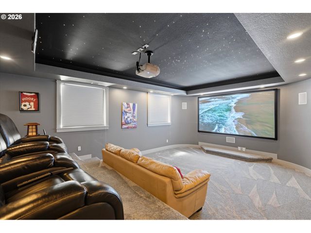 211 Se GABBERT Rd, Gresham, OR 97080