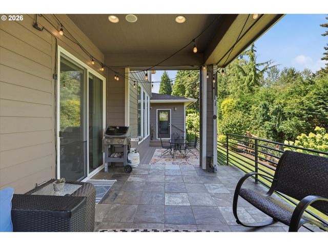 211 Se GABBERT Rd, Gresham, OR 97080
