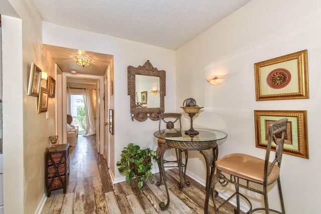 59 Bedford C, West Palm Beach, FL 33417