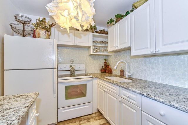 59 Bedford C, West Palm Beach, FL 33417