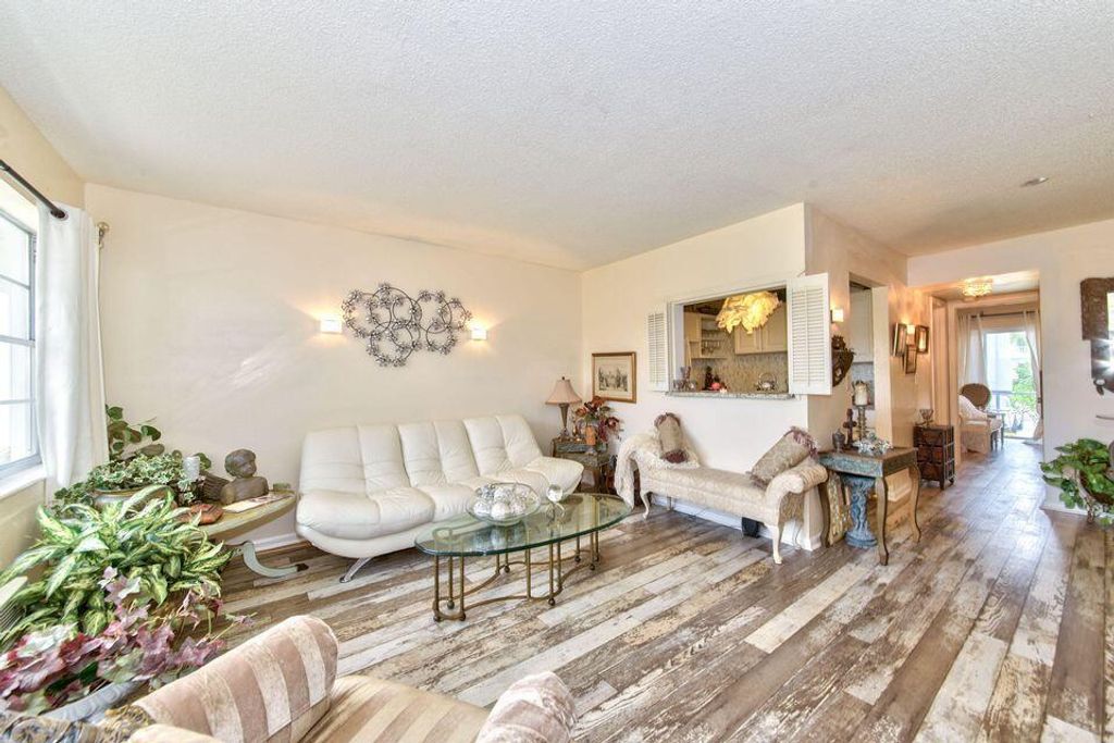 59 Bedford C, West Palm Beach, FL 33417