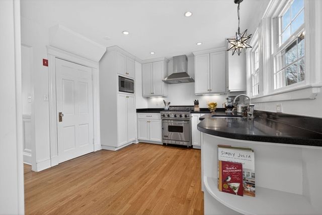 47 Arborview Rd, Boston, MA 02130