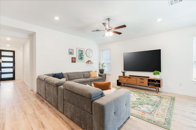 4516 Wilder Farm LN, Georgetown, TX 78628