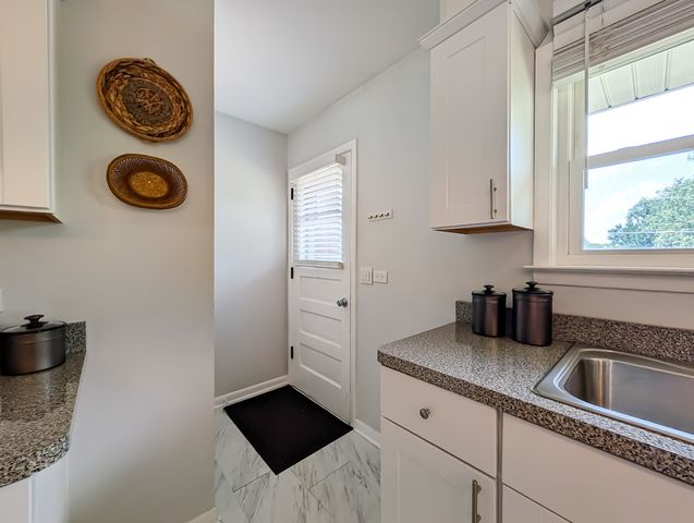 1005 E Irving Park Road, Itasca, IL 60143