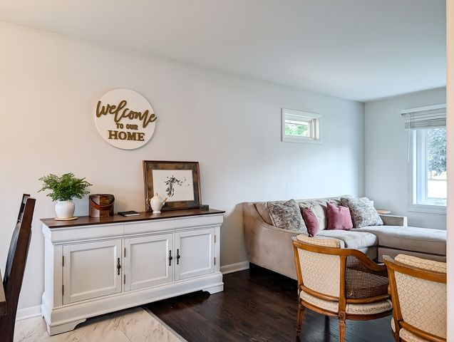 1005 E Irving Park Road, Itasca, IL 60143