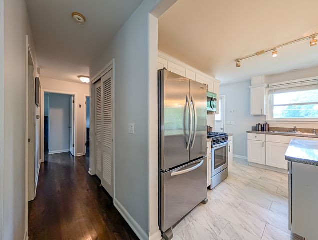 1005 E Irving Park Road, Itasca, IL 60143
