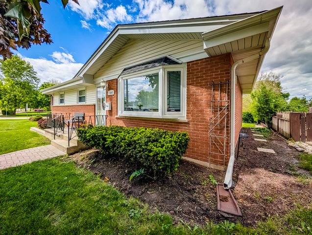 1005 E Irving Park Road, Itasca, IL 60143