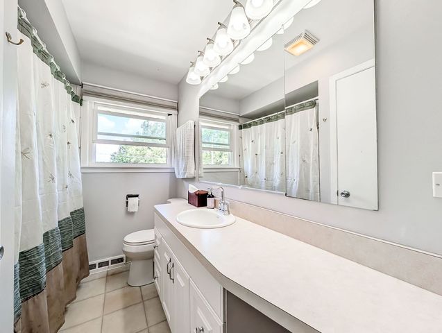 1005 E Irving Park Road, Itasca, IL 60143