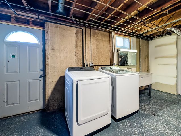 1005 E Irving Park Road, Itasca, IL 60143