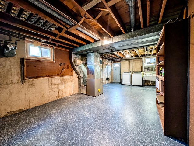 1005 E Irving Park Road, Itasca, IL 60143