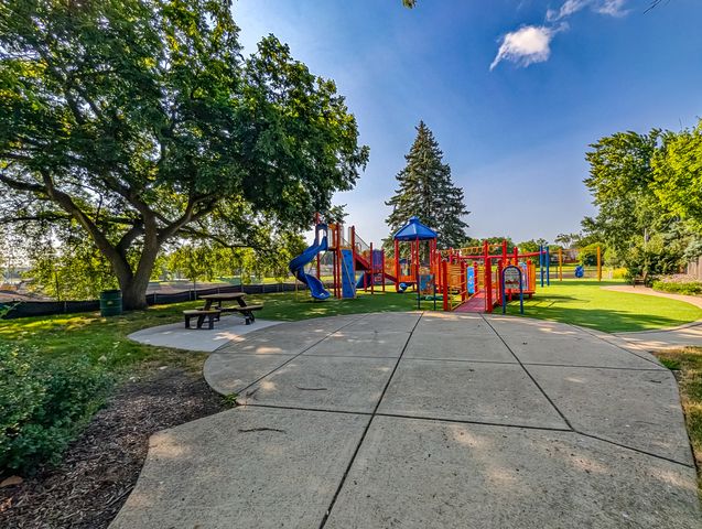1005 E Irving Park Road, Itasca, IL 60143