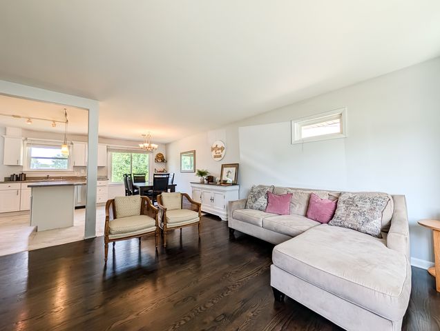 1005 E Irving Park Road, Itasca, IL 60143