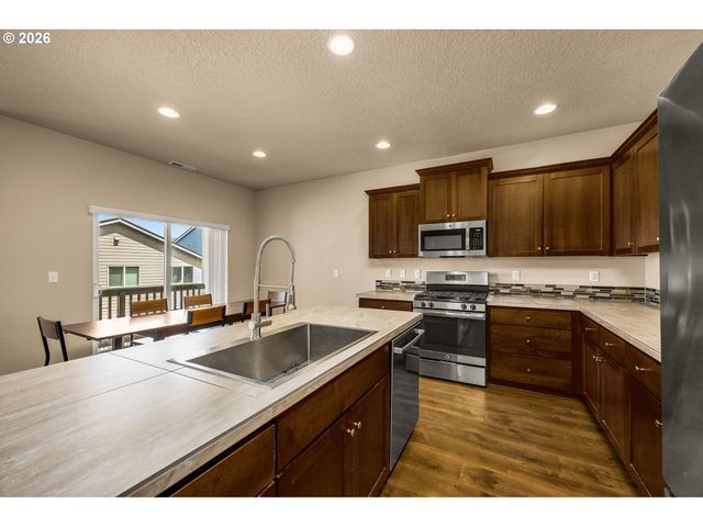 16963 Nw ANTONIO St, Portland, OR 97229