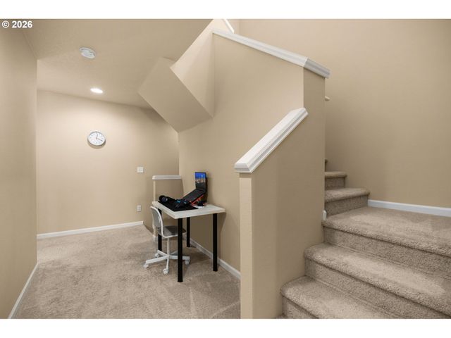 16963 Nw ANTONIO St, Portland, OR 97229
