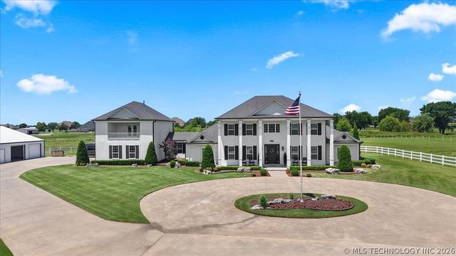 19220 Saddleback Drive, Mounds, OK 74047