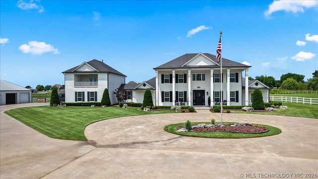 19220 Saddleback Drive, Mounds, OK 74047