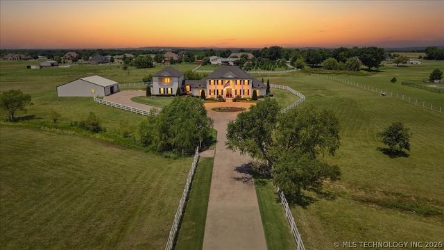 19220 Saddleback Drive, Mounds, OK 74047