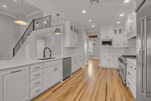 19220 Saddleback Drive, Mounds, OK 74047