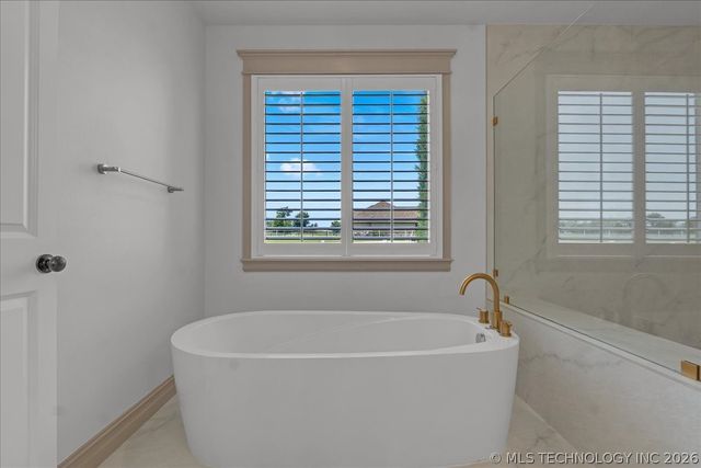 19220 Saddleback Drive, Mounds, OK 74047