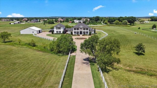 19220 Saddleback Drive, Mounds, OK 74047