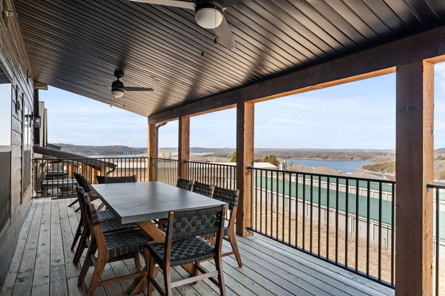250 Poolside Pass 6, Hollister, MO 65672