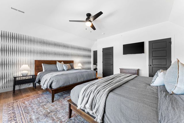250 Poolside Pass 6, Hollister, MO 65672