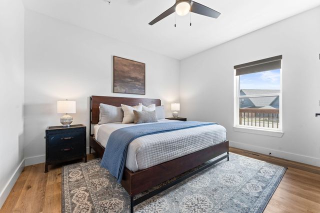 250 Poolside Pass 6, Hollister, MO 65672