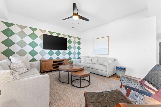 250 Poolside Pass 6, Hollister, MO 65672