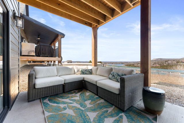 250 Poolside Pass 6, Hollister, MO 65672