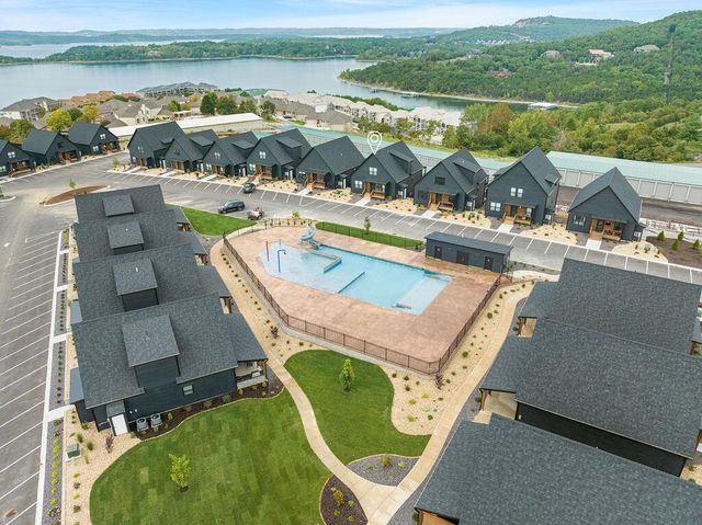 250 Poolside Pass 6, Hollister, MO 65672
