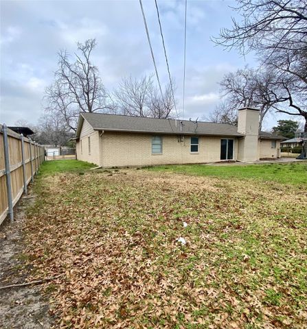 2004 Blue Bird Circle, Bonham, TX 75418
