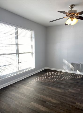 2004 Blue Bird Circle, Bonham, TX 75418