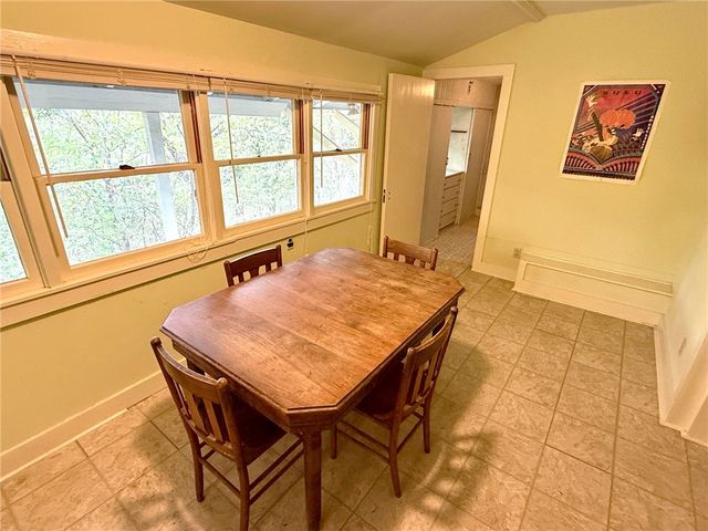 44 Ridgeway Avenue, Eureka Springs, AR 72632