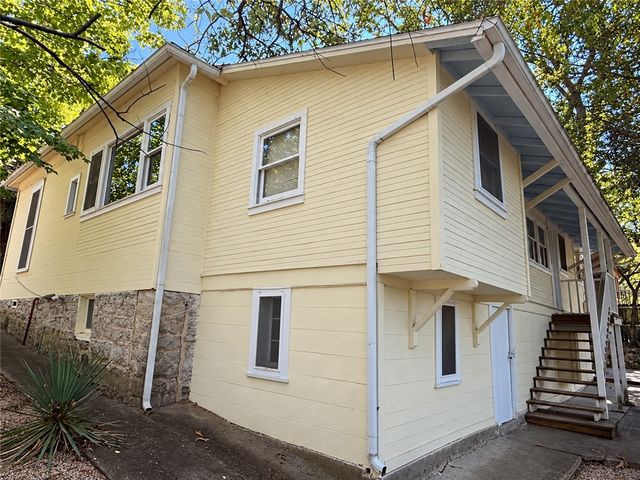 44 Ridgeway Avenue, Eureka Springs, AR 72632
