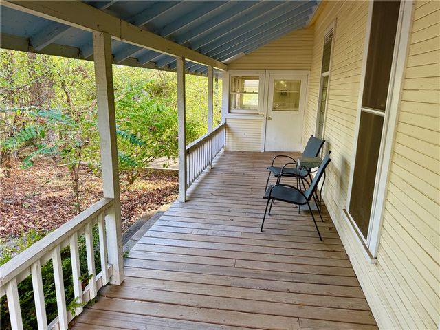 44 Ridgeway Avenue, Eureka Springs, AR 72632
