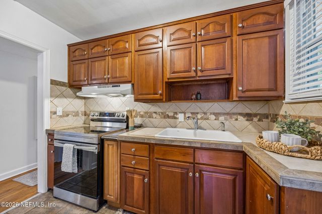 3045 DELLWOOD Avenue, Jacksonville, FL 32205