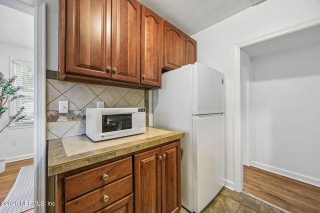 3045 DELLWOOD Avenue, Jacksonville, FL 32205