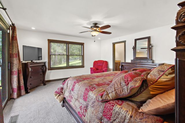 100 Acree Ln, Estill Springs, TN 37330