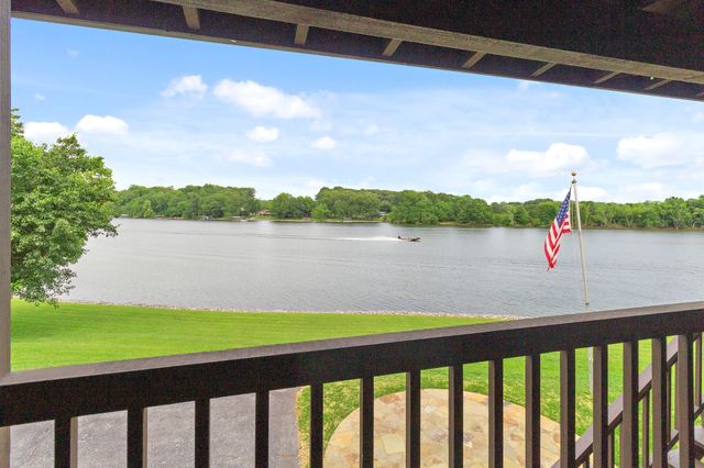 100 Acree Ln, Estill Springs, TN 37330