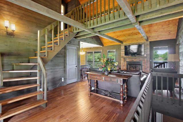 100 Acree Ln, Estill Springs, TN 37330