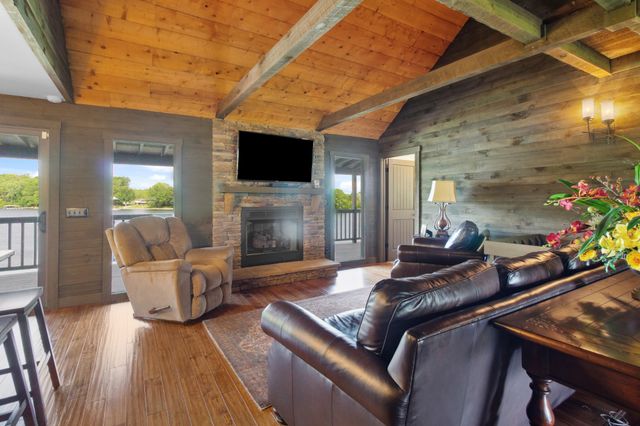 100 Acree Ln, Estill Springs, TN 37330